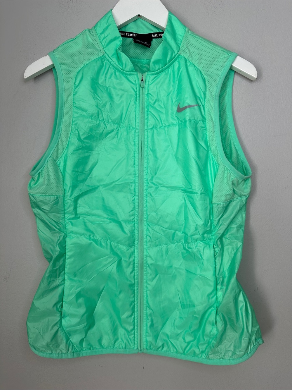 Nike Running Sleeveless Athletic Vest in Mint size M